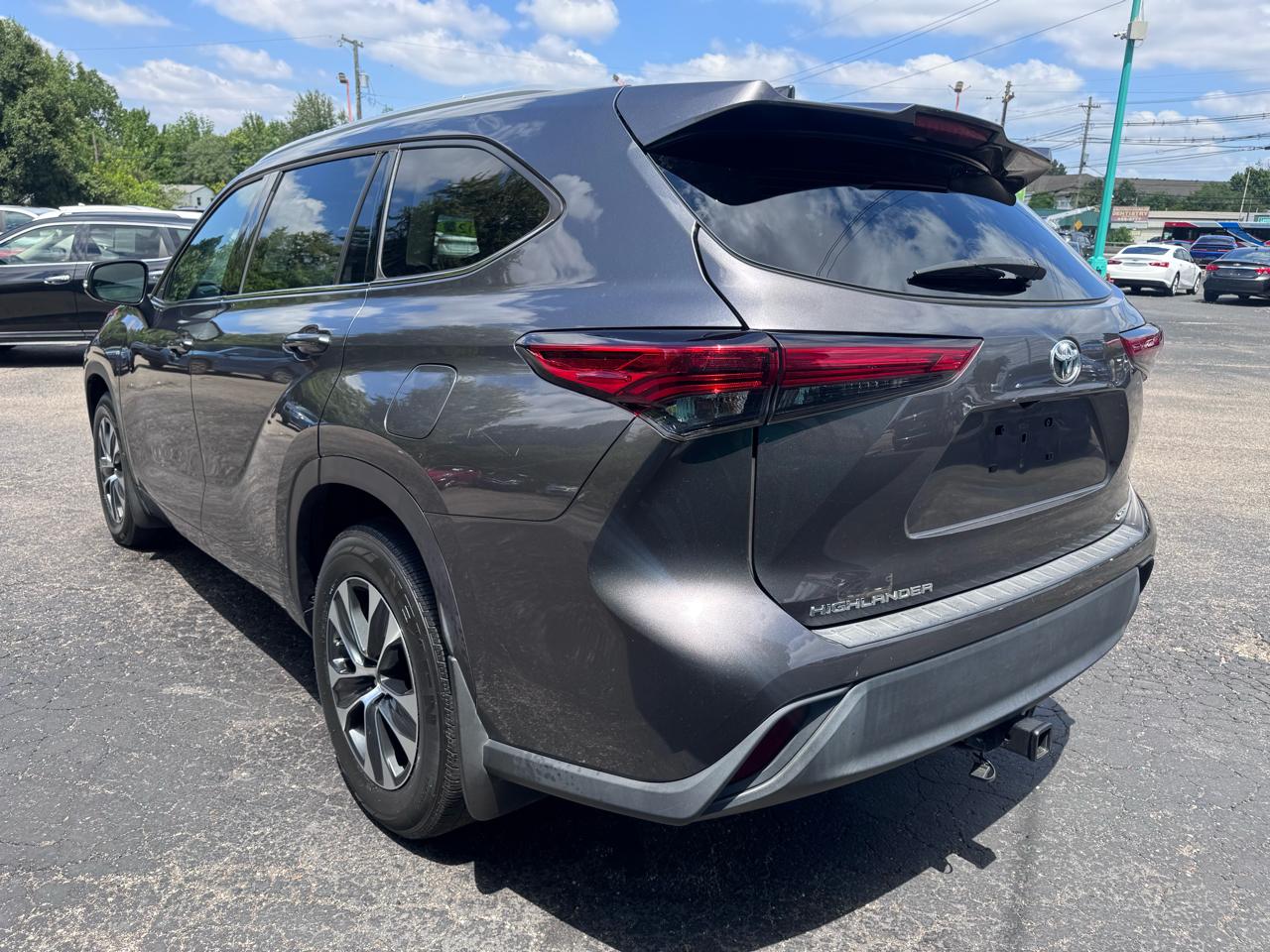 Toyota Highlander XLE FWD (Natl) 2022