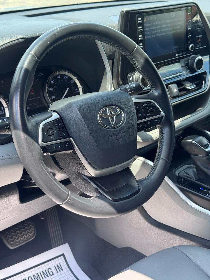 Toyota Highlander XLE FWD (Natl) 2022