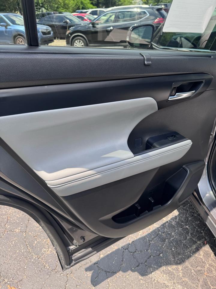 Toyota Highlander XLE FWD (Natl) 2022