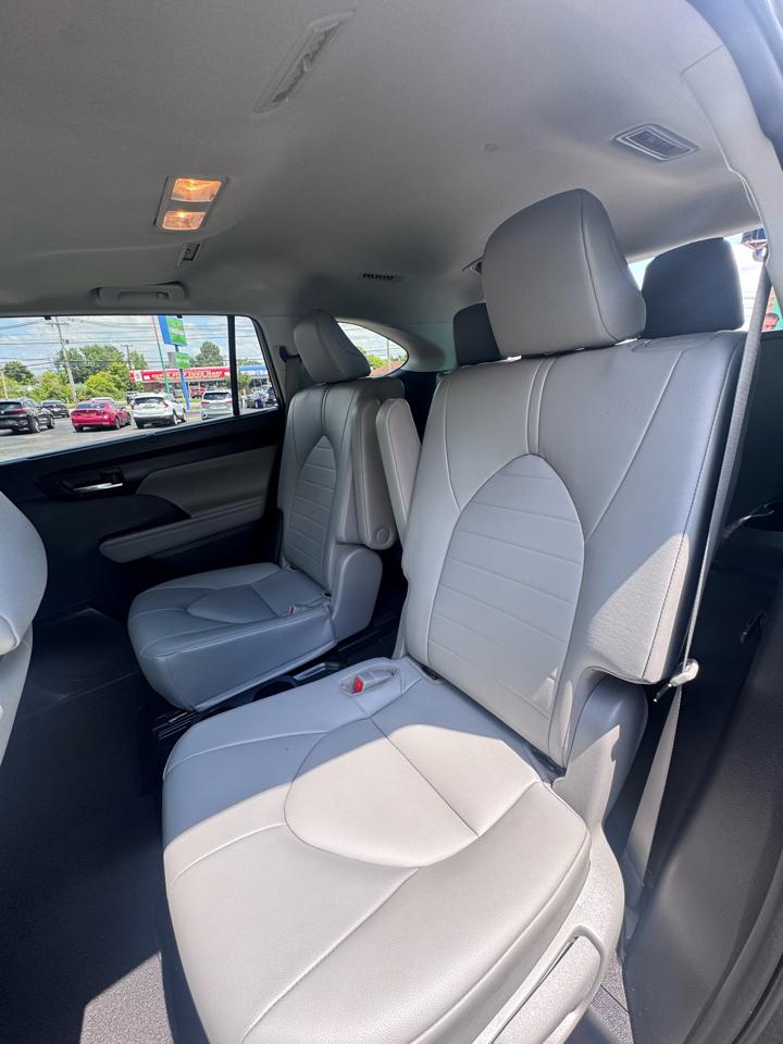 Toyota Highlander XLE FWD (Natl) 2022