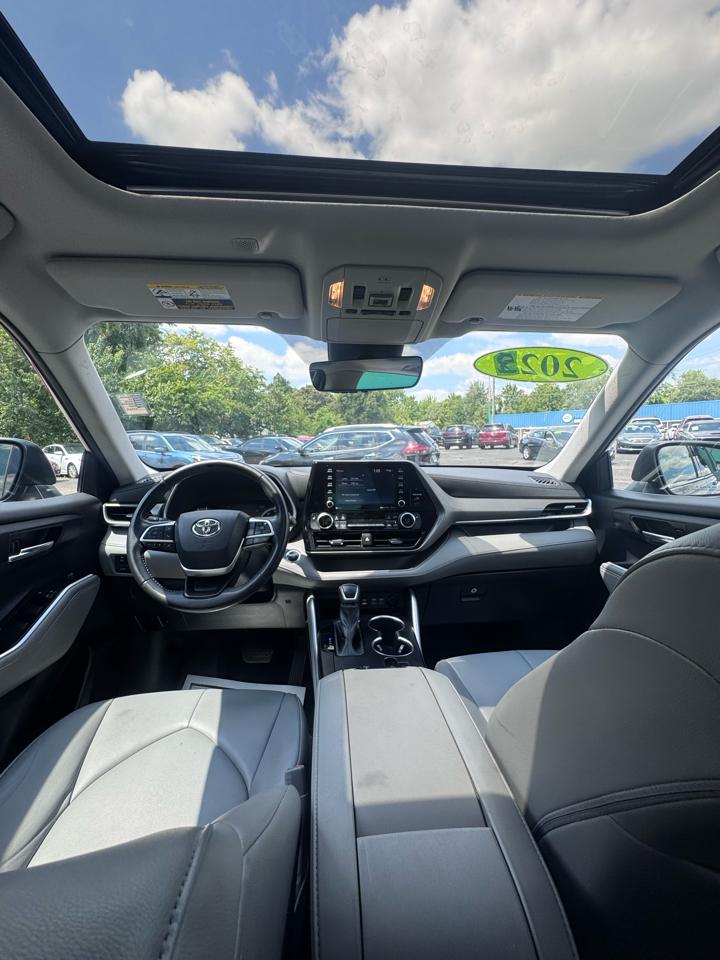 Toyota Highlander XLE FWD (Natl) 2022