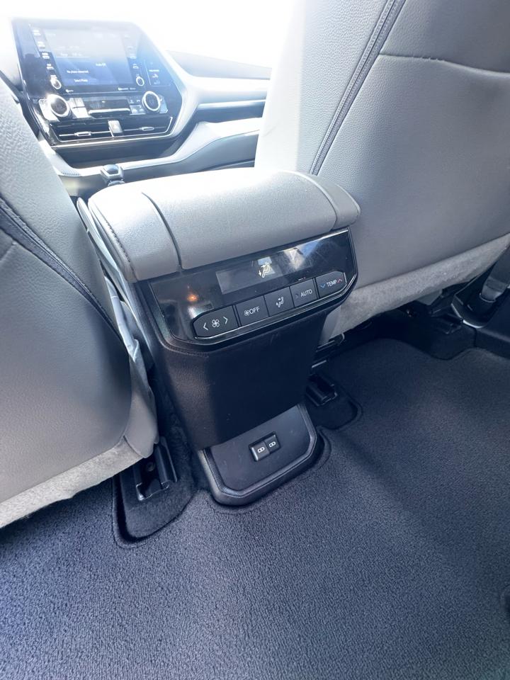 Toyota Highlander XLE FWD (Natl) 2022