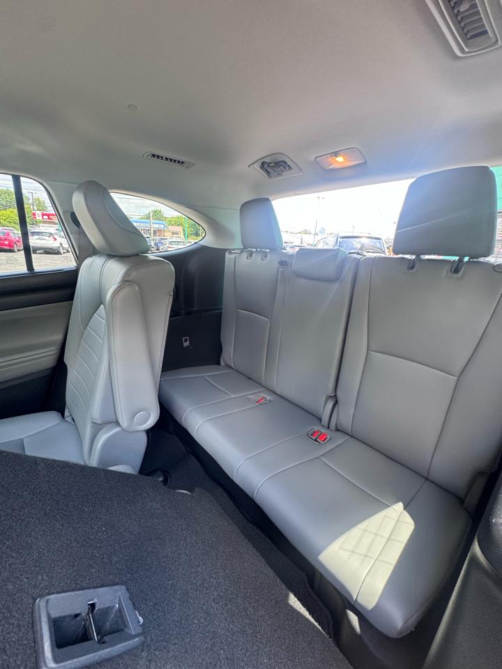 Toyota Highlander XLE FWD (Natl) 2022