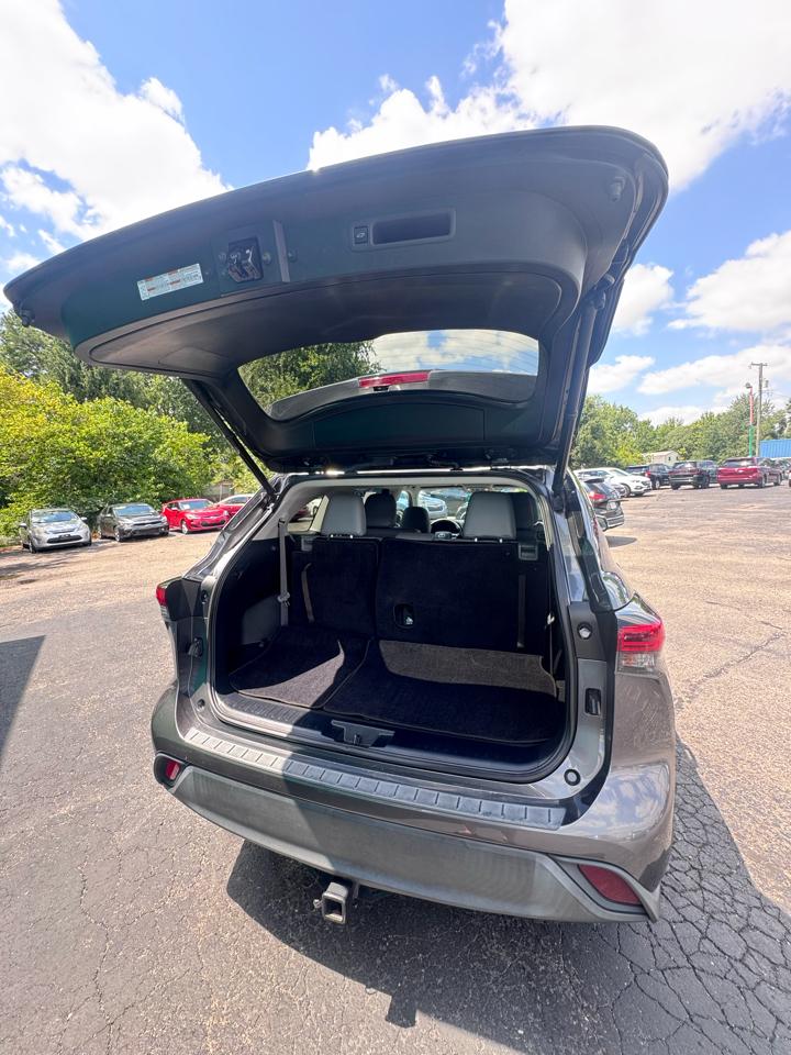 Toyota Highlander XLE FWD (Natl) 2022