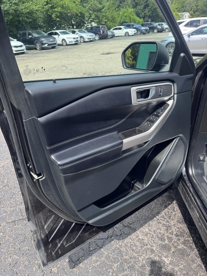 Ford Explorer XLT RWD 2023