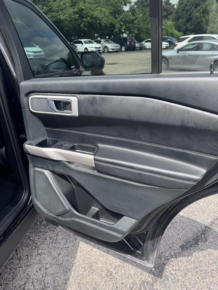 Ford Explorer XLT RWD 2023