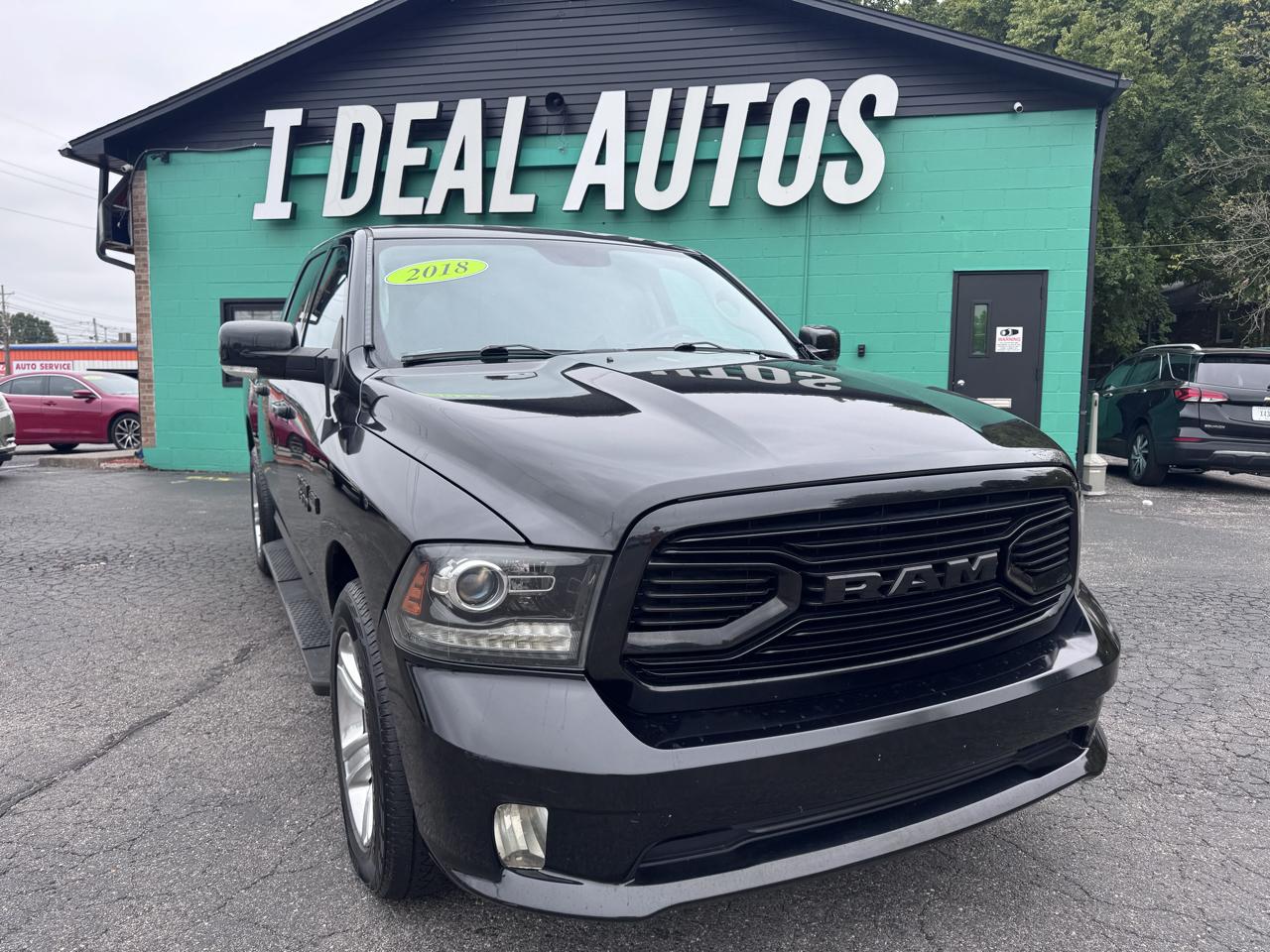 RAM 1500 Sport 4x2 Crew Cab 5'7" Box *Ltd Avail* 2018