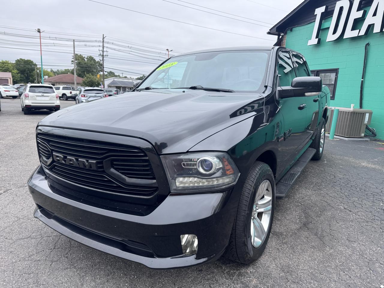 RAM 1500 Sport 4x2 Crew Cab 5'7" Box *Ltd Avail* 2018