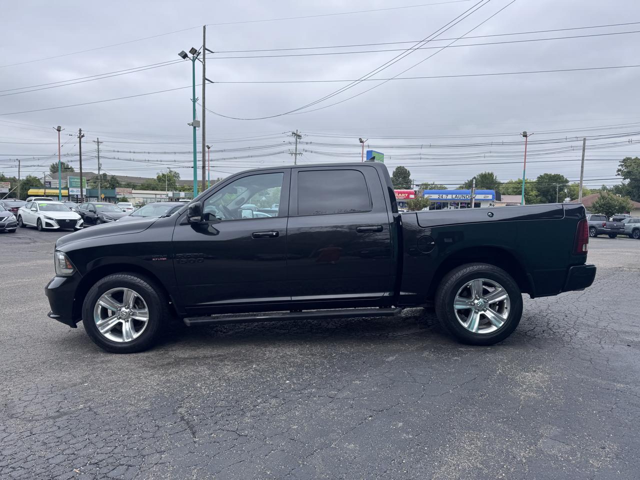 RAM 1500 Sport 4x2 Crew Cab 5'7" Box *Ltd Avail* 2018