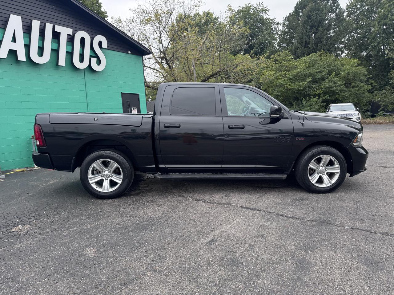 RAM 1500 Sport 4x2 Crew Cab 5'7" Box *Ltd Avail* 2018