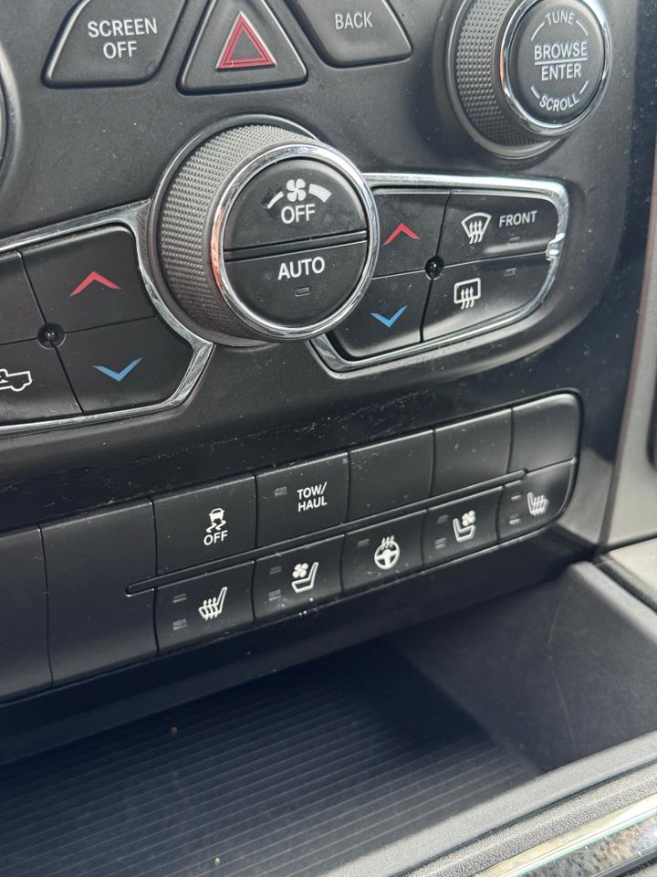 RAM 1500 Sport 4x2 Crew Cab 5'7" Box *Ltd Avail* 2018