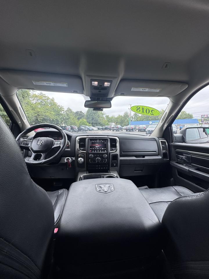 RAM 1500 Sport 4x2 Crew Cab 5'7" Box *Ltd Avail* 2018