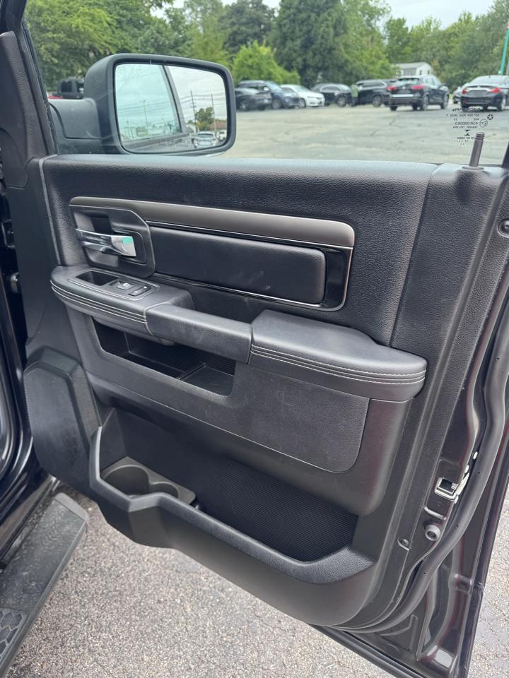 RAM 1500 Sport 4x2 Crew Cab 5'7" Box *Ltd Avail* 2018