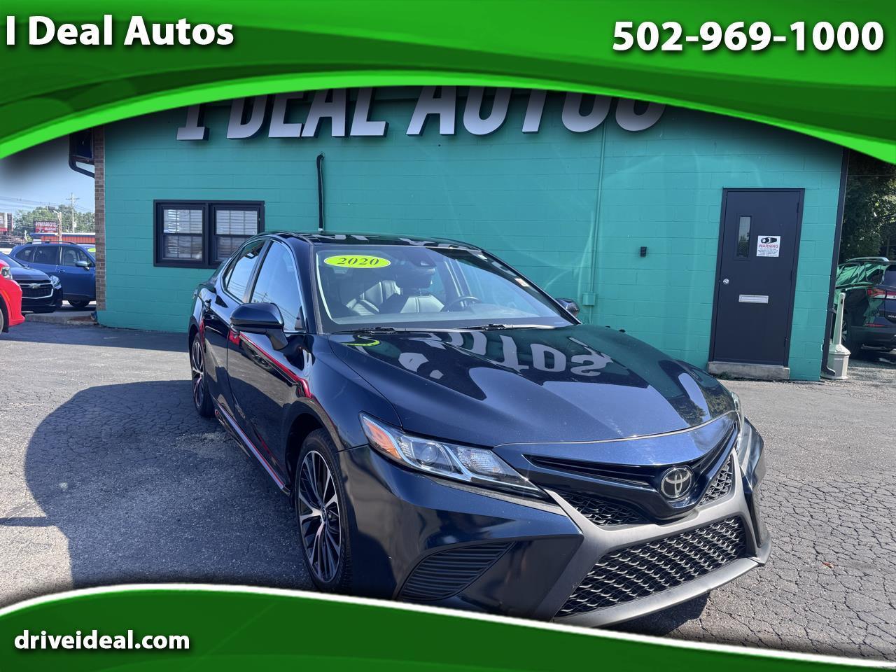 Toyota Camry SE Auto (Natl) 2020