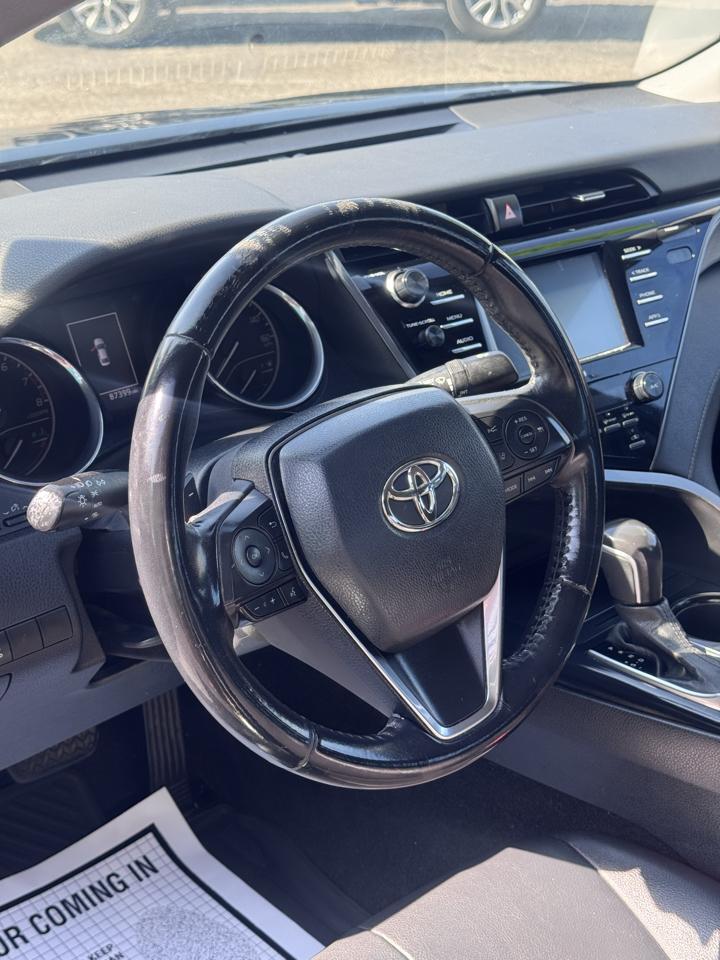 Toyota Camry SE Auto (Natl) 2020