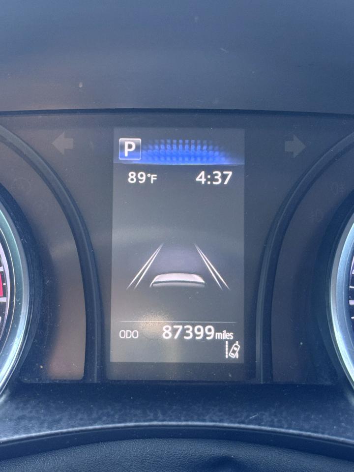 Toyota Camry SE Auto (Natl) 2020