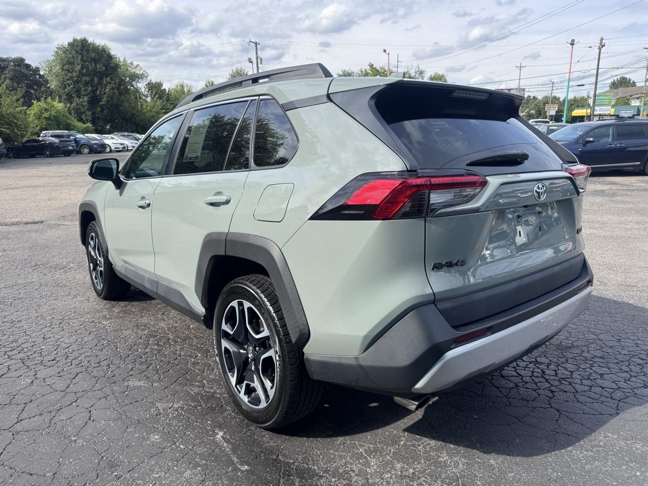 Toyota RAV4 TRD Off Road AWD (Natl) 2021
