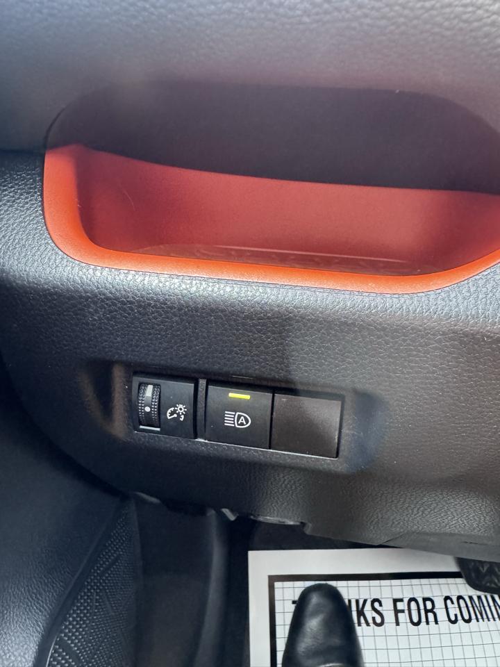 Toyota RAV4 TRD Off Road AWD (Natl) 2021