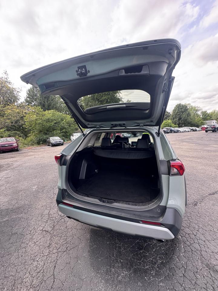 Toyota RAV4 TRD Off Road AWD (Natl) 2021