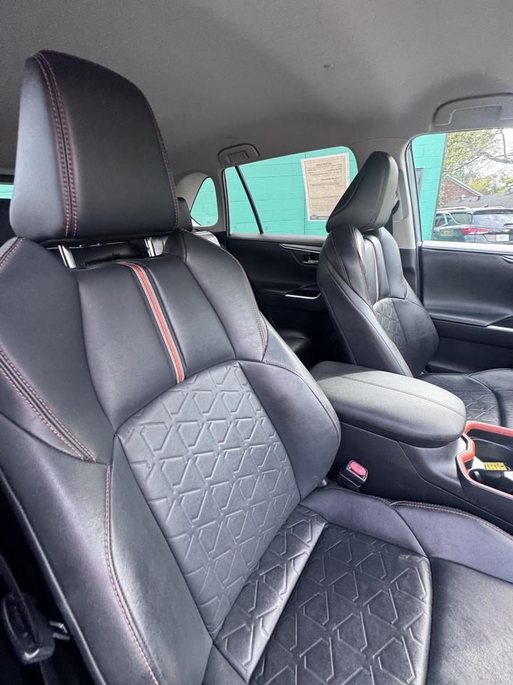 Toyota RAV4 TRD Off Road AWD (Natl) 2021