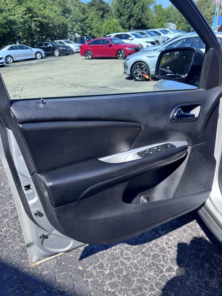 Dodge Journey FWD 4dr SXT 2012