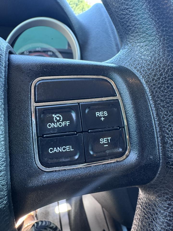 Dodge Journey FWD 4dr SXT 2012