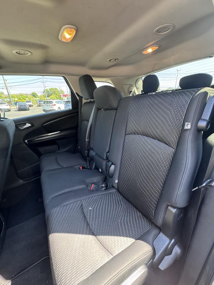 Dodge Journey FWD 4dr SXT 2012