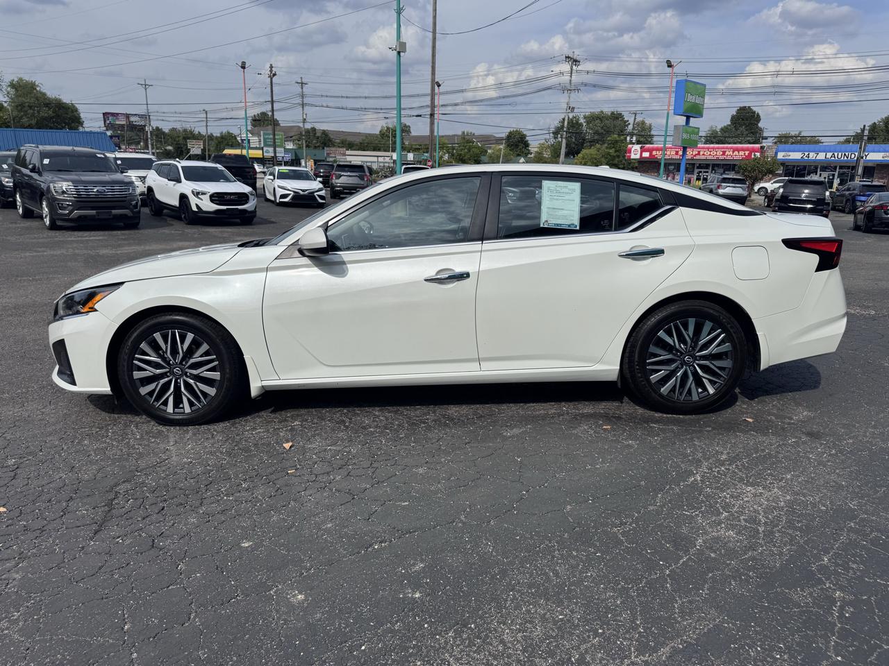 Nissan Altima 2.5 SV Sedan 2023