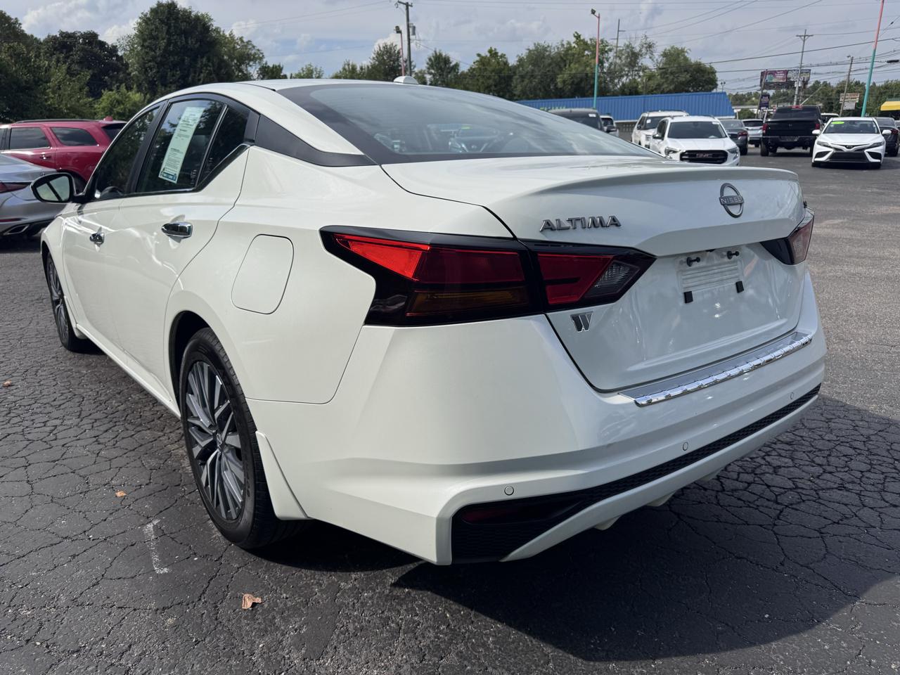 Nissan Altima 2.5 SV Sedan 2023