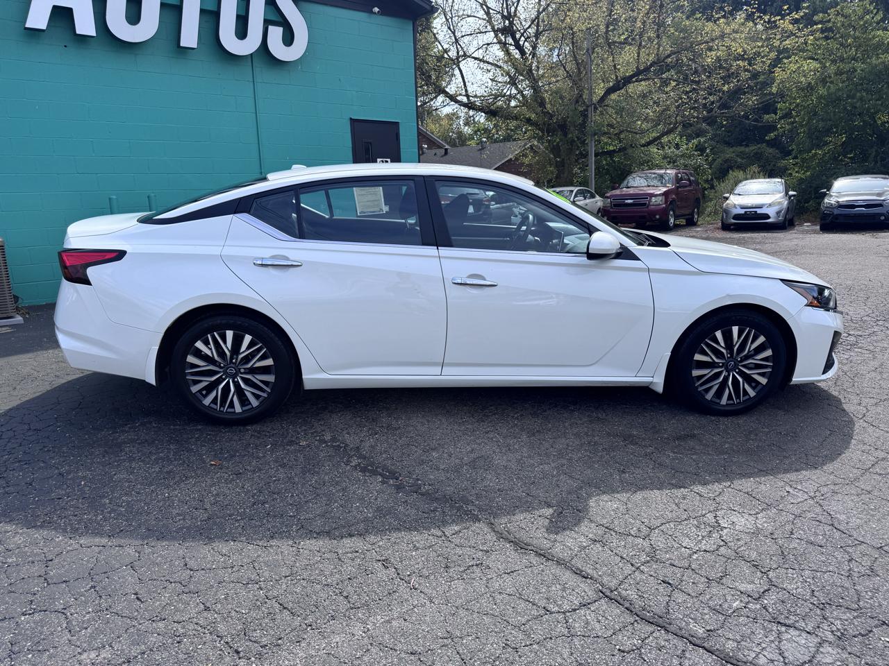 Nissan Altima 2.5 SV Sedan 2023