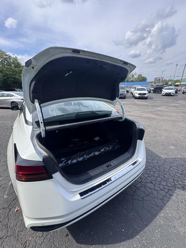 Nissan Altima 2.5 SV Sedan 2023