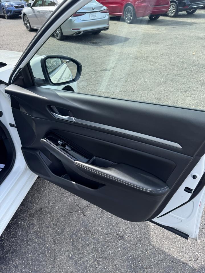 Nissan Altima 2.5 SV Sedan 2023