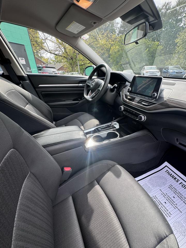 Nissan Altima 2.5 SV Sedan 2023