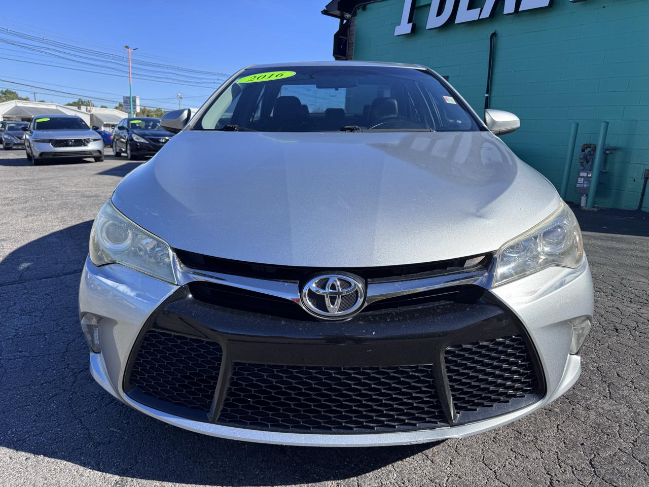 Toyota Camry 4dr Sdn I4 Auto SE w/Special Edition Pkg (Natl) 2016