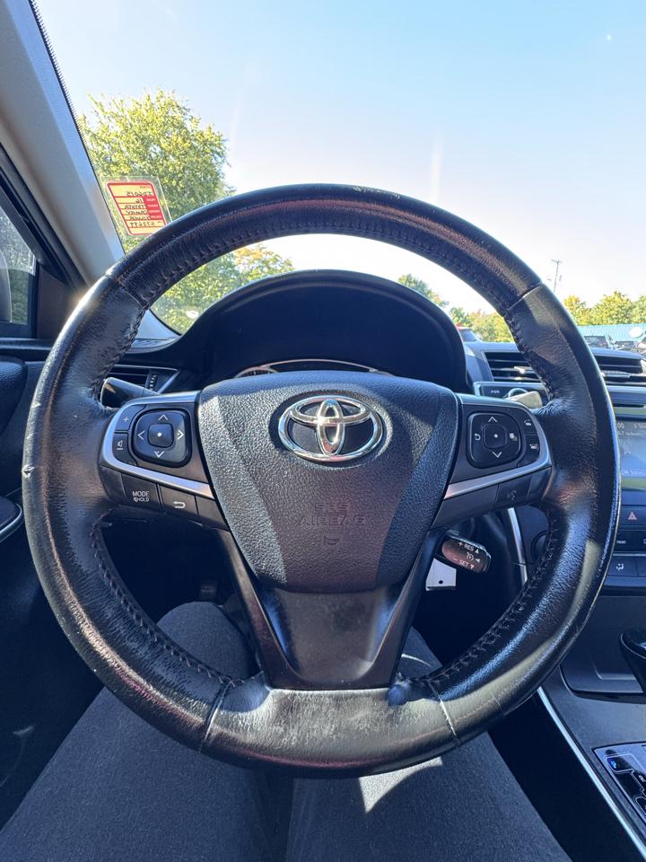 Toyota Camry 4dr Sdn I4 Auto SE w/Special Edition Pkg (Natl) 2016