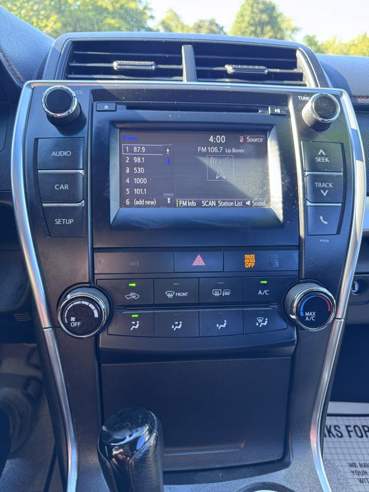 Toyota Camry 4dr Sdn I4 Auto SE w/Special Edition Pkg (Natl) 2016