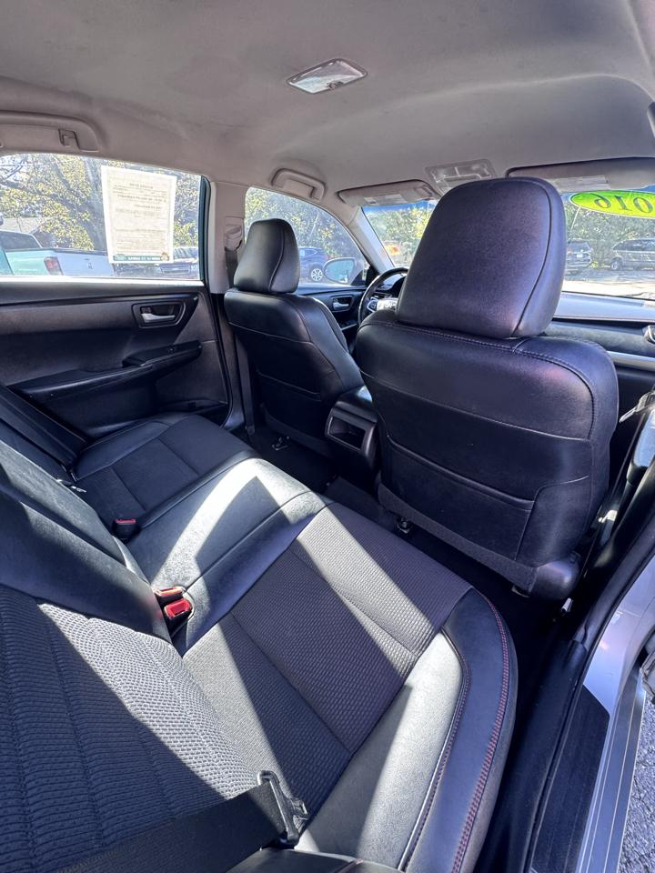 Toyota Camry 4dr Sdn I4 Auto SE w/Special Edition Pkg (Natl) 2016
