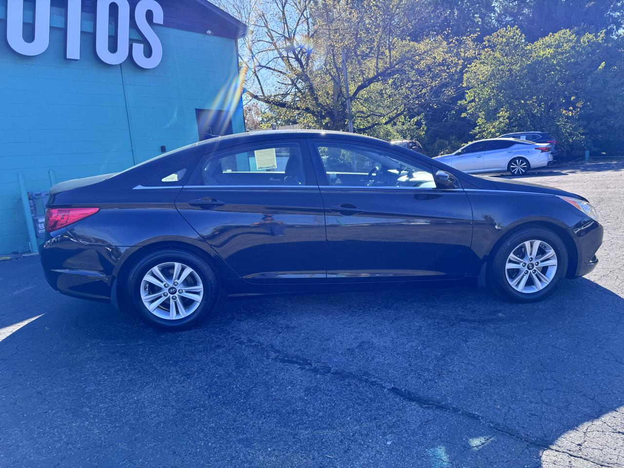 Hyundai Sonata 4dr Sdn 2.4L Auto GLS 2012
