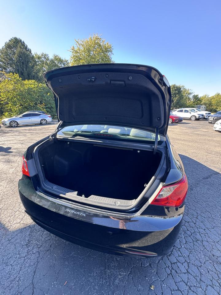 Hyundai Sonata 4dr Sdn 2.4L Auto GLS 2012