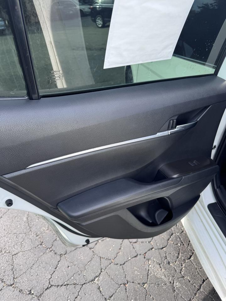 Toyota Camry SE Auto (Natl) 2021