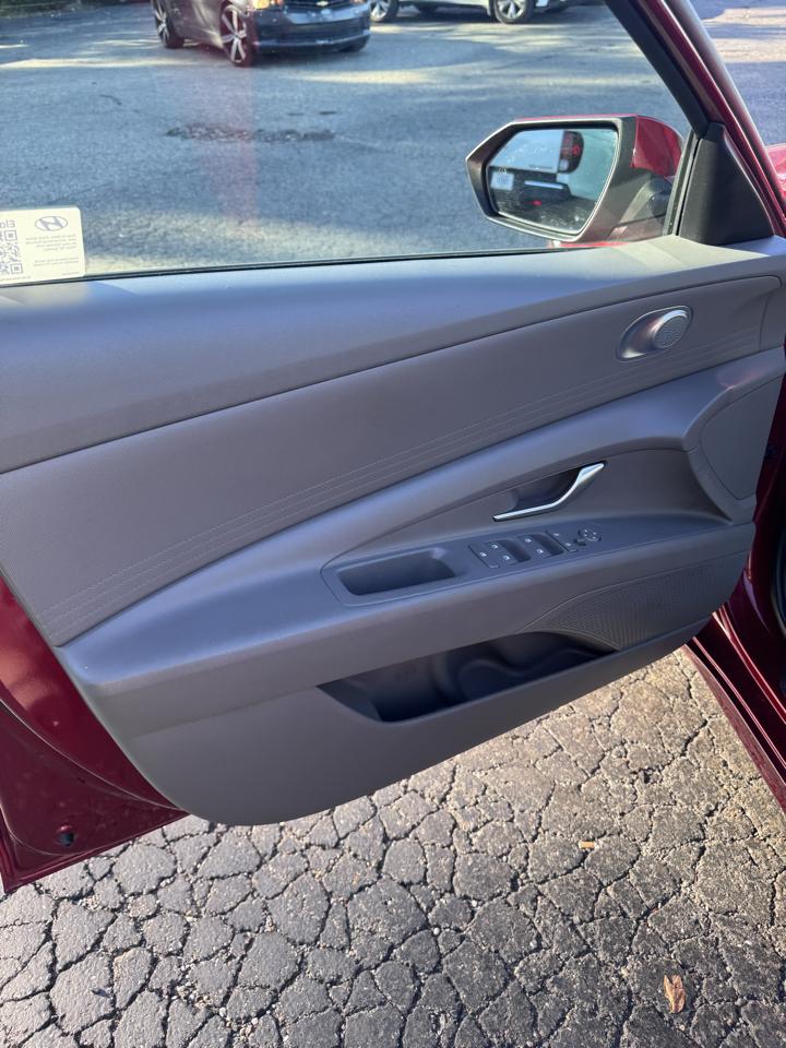 Hyundai Elantra SEL IVT 2024