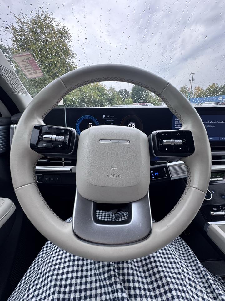 Hyundai Santa Fe SEL FWD 2024