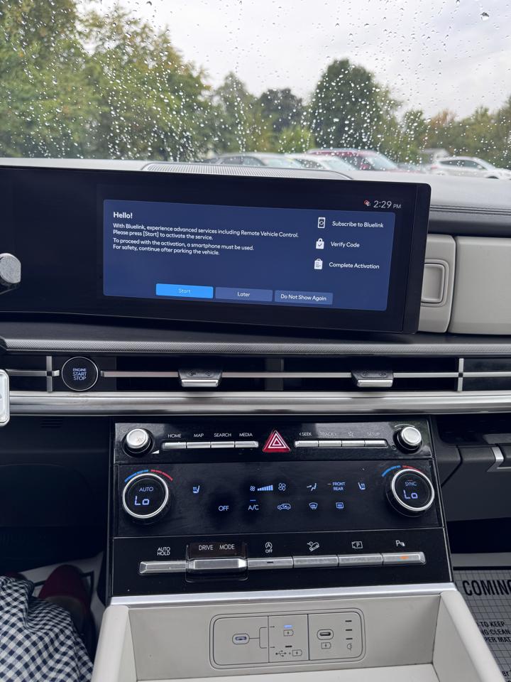 Hyundai Santa Fe SEL FWD 2024