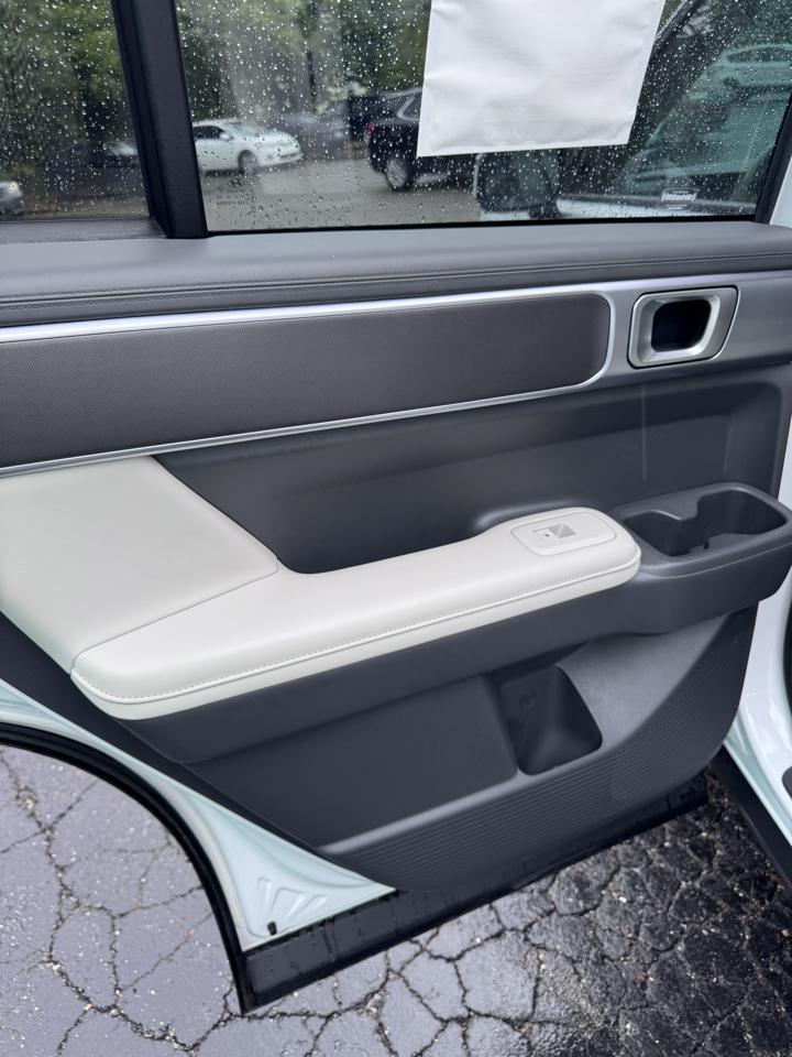 Hyundai Santa Fe SEL FWD 2024