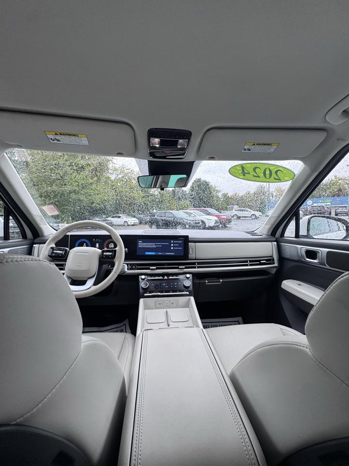 Hyundai Santa Fe SEL FWD 2024