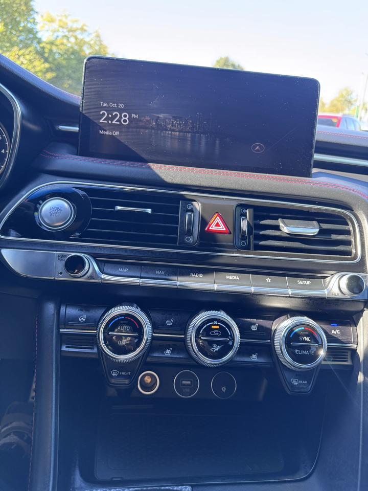 Genesis G70 3.3T AWD 2022