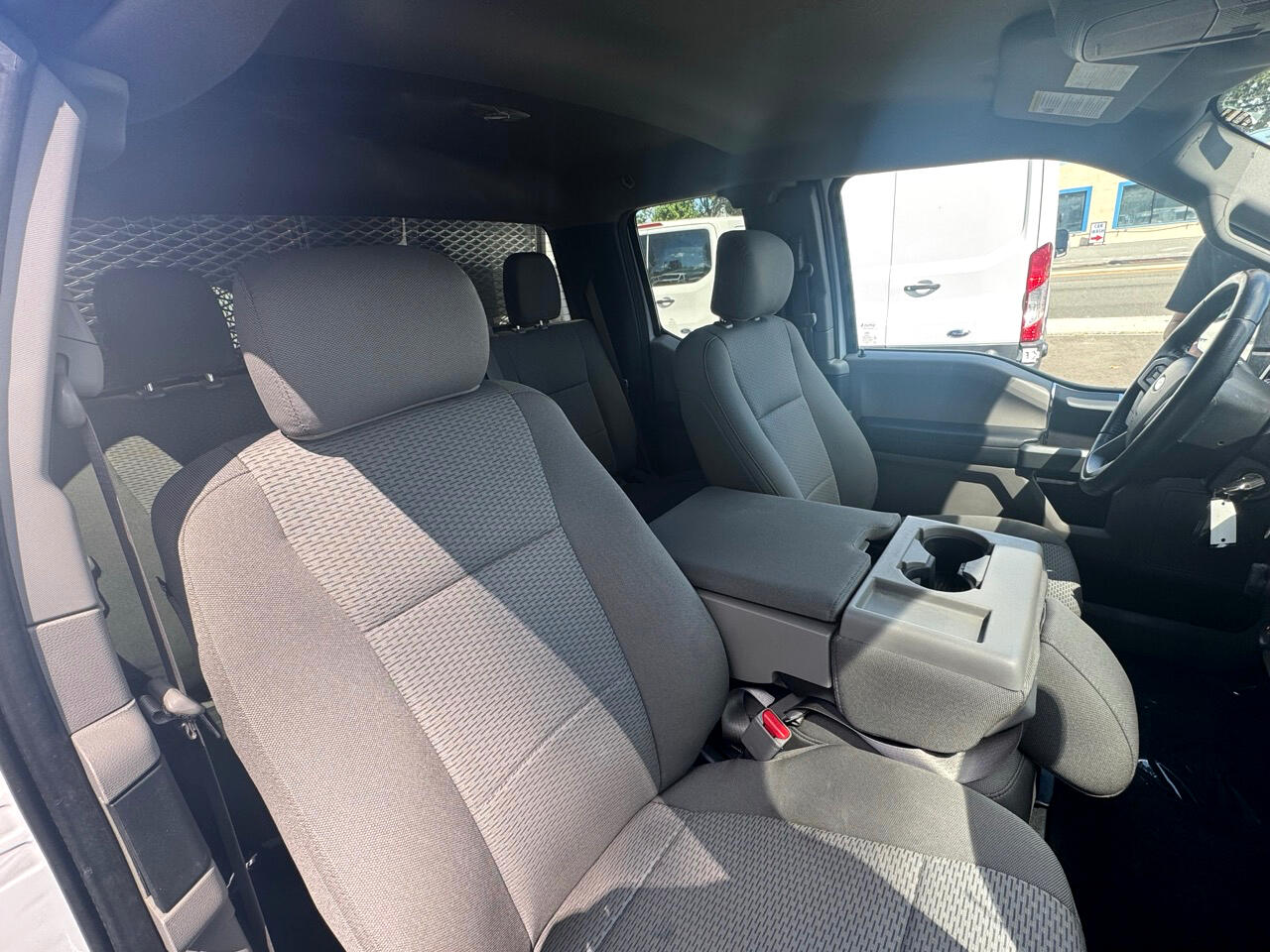 Ford F-150 Lariat SuperCab 8-ft. 4WD 2017 Ford F-150 Lariat SuperCab 8-ft. 4WD 2017