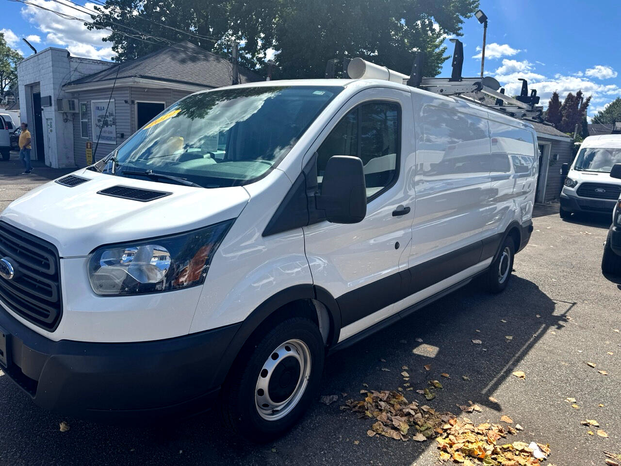 Ford Transit 150 Van Low Roof w/Sliding Pass. 148-in. WB 2019 Ford Transit 150 Van Low Roof w/Sliding Pass. 148-in. WB 2019
