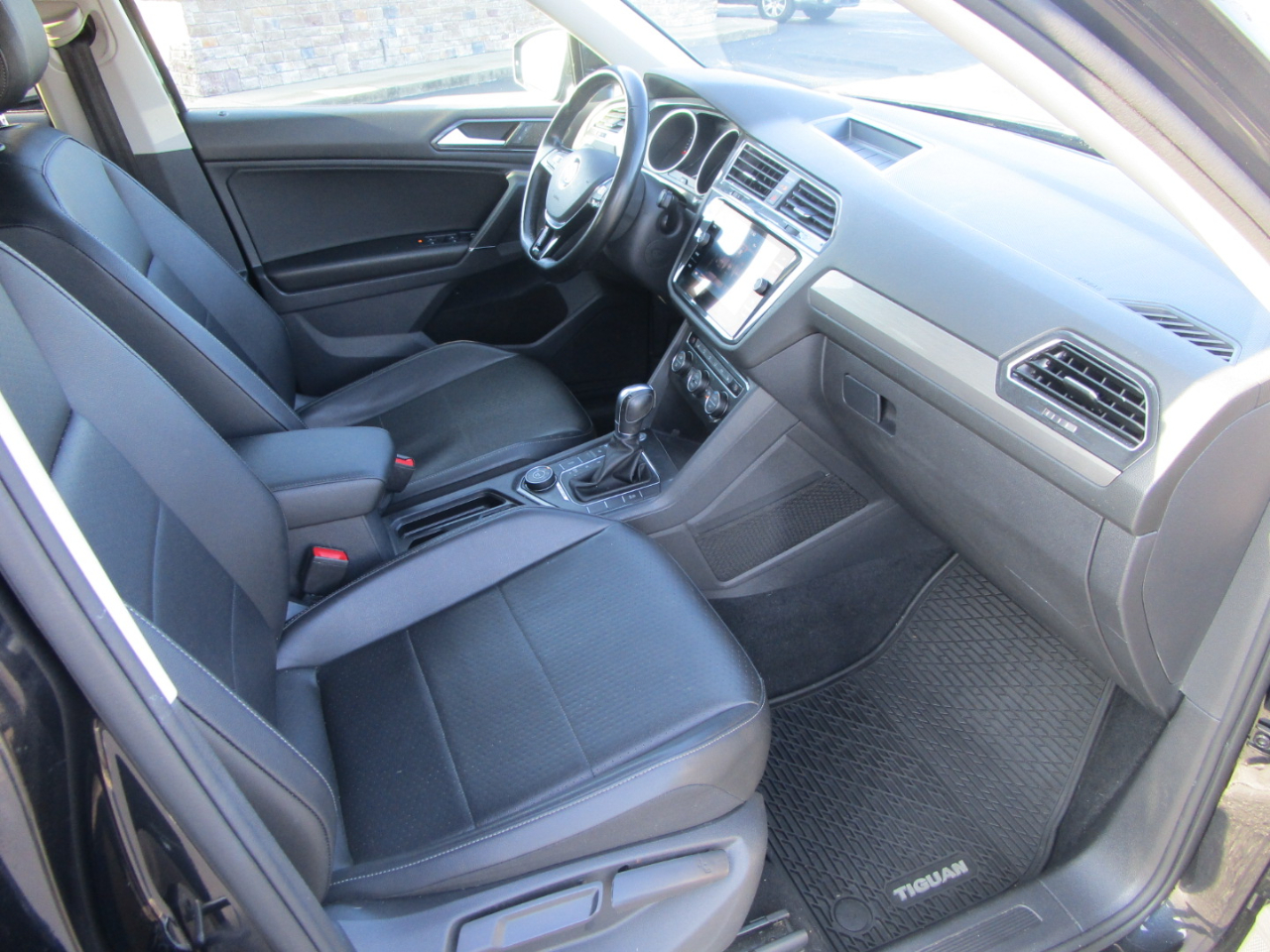 Volkswagen Tiguan 2.0T SEL 4MOTION 2018