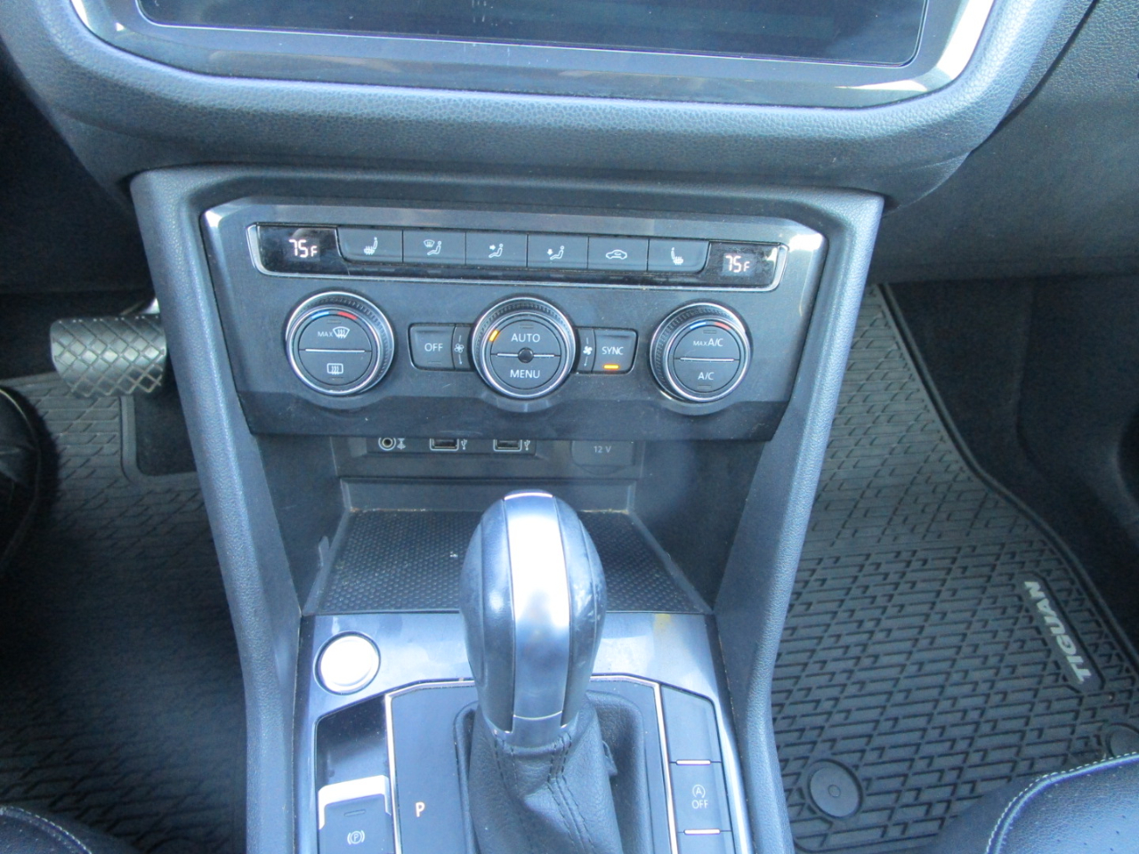 Volkswagen Tiguan 2.0T SEL 4MOTION 2018